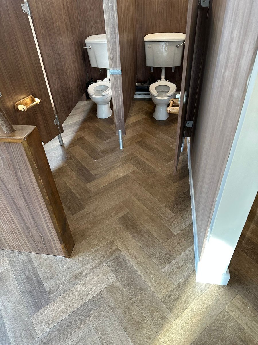 Kingfisher_L20's tweet photo. Grand Designs Vinyl - Patagonia
Expertly installed in a nursery in Lydiate🤩
#CarpetsLiverpool #CarpetFittersLiverpool
#HomeImprovement #FlooringLiverpool
#KingfisherCarpets #ArtificialGrassLiverpool https://t.co/PZVGBx9LLV