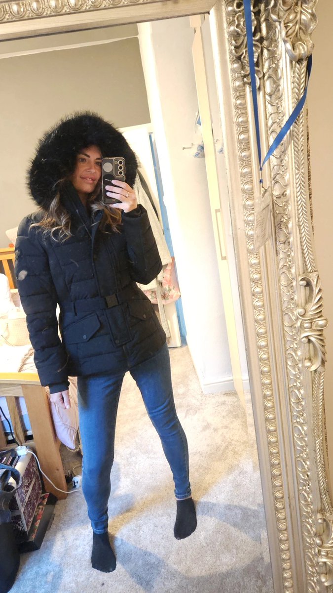 bambis_89's tweet photo. I love my new winter coat from @TKMaxx_UK @MichaelKors ♥️
It's always good to have a nice warm coat for the winter season. 👌
Shopping addict 🛍
#tkmax #michaelKors #fashionstyle #shopaholici #WinterIsComing #klarna #paypal #treats #spoiltprincess #happyme #queenboss #Smile https://t.co/rk0SDUFhWY