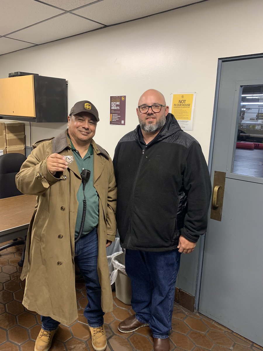 Jose Aguirre (@joseaguirre661) on Twitter photo Saluting our Navy Veteran in Van Nuys Twilight. Thank you for your service Rick. <a href="/JustxWilliams/">Justin Williams</a> Saluting our Navy Veteran in Van Nuys Twilight. Thank you for your service Rick. <a href="/JustxWilliams/">Justin Williams</a>