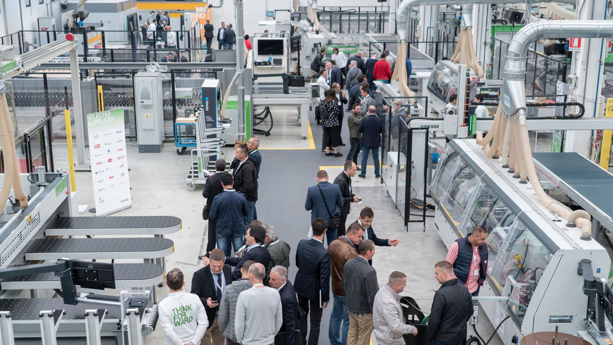 Biesse empfängt zur #Hausmesse am italienischen Hauptsitz jede Woche Kunden und Tochterunternehmen aus einem anderen Land.
Presseinfo: gii.de/biesse
#Bearbeitungszentrum #CNCBearbeitung #Holzbearbeitung #Kunststoffbearbeitung #Verbundwerkstoffe #Steinbearbeitung