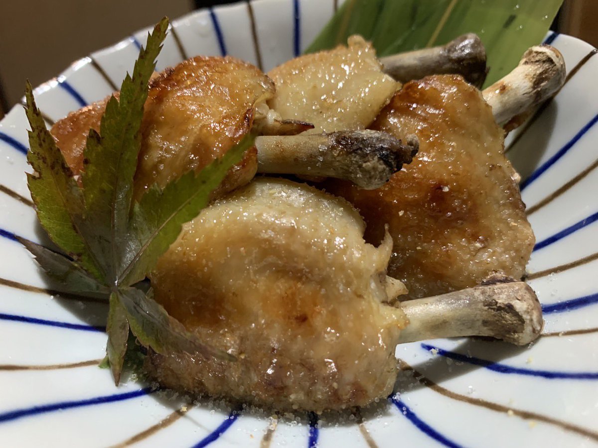 tanugin0801's tweet photo. たぬぎん18時オープン‼︎

雨、、ですね💦
たぬぎんに雨宿りしに来て
ついでに美味い酒飲んで、ついでに天ぷらとおでん食べて帰るのっていかが😗⁇

元気にやってまーす
ご来店お待ちしてます♪
@umehibari 
@o_kamidesu https://t.co/L2XyHtDQJT