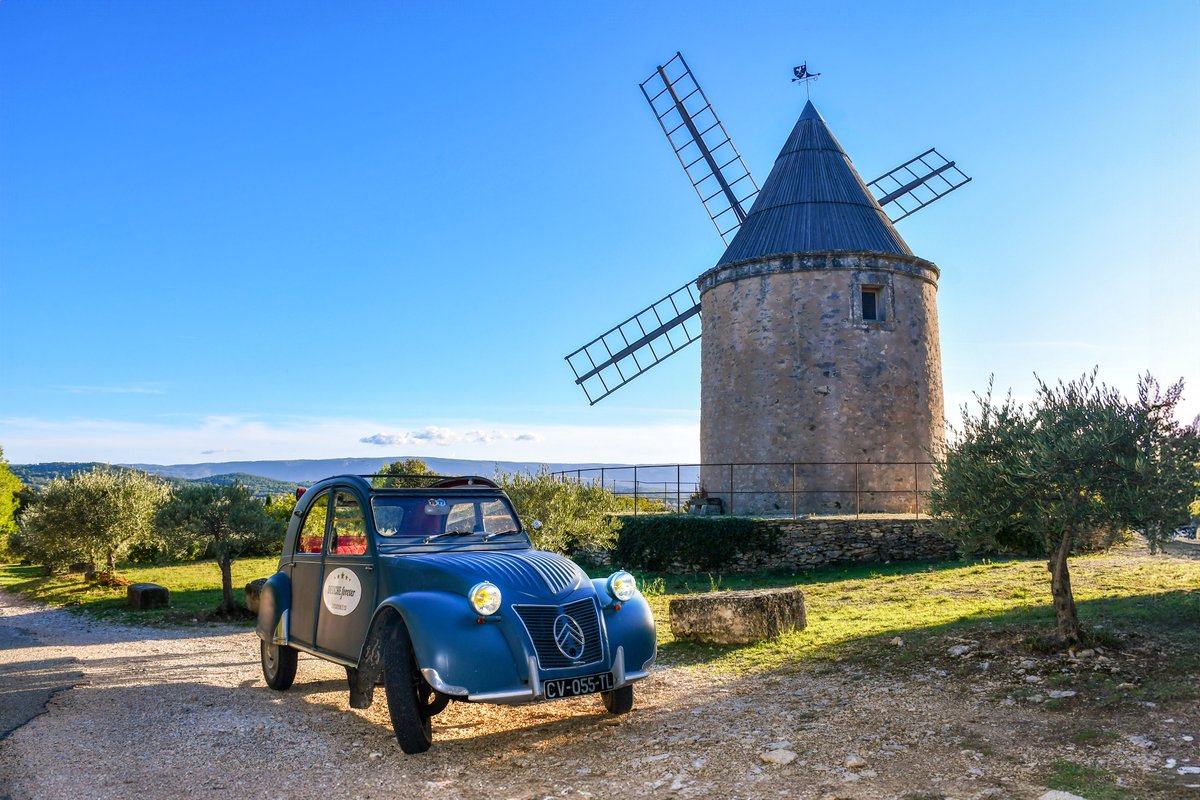 French_Moments's tweet photo. 🎦 https://t.co/o2QiQYp9ey
👆👆👆 I've just released a new 5 min video on our Youtube Channel > Exploring the #Luberon: A Provençal Journey.
.
.
.
#frenchmoments #visitsouthoffrance #provence #explorefrance #ProvenceGuide #DestinationLuberon #paysaptluberon #vaucluse #sudluberon https://t.co/ZiOm61zGlW