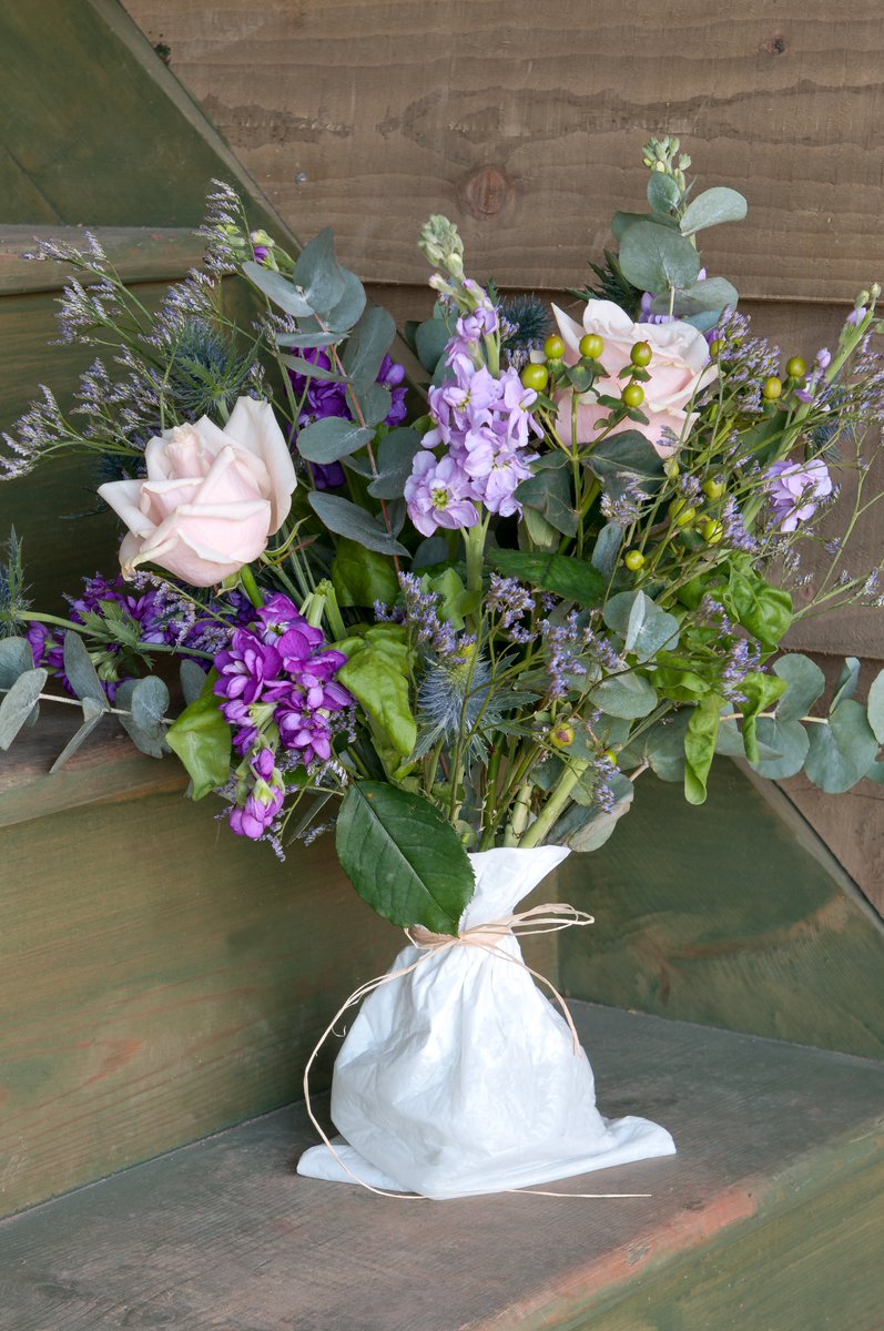 One of our most popular products - #compostable #flower pouches - available in two sizes and in three colours, red, white and black. Perfect for the #ecofriendly and eco-conscious florists out there... #flowers #florists #flowershop #sustainable