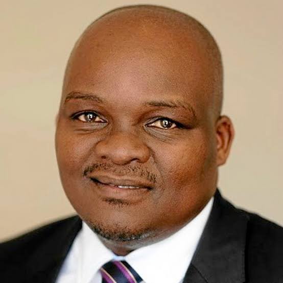 This is Nkululeko Poya, the current board chair of PetroSA. 1-SSA RED FLAGGED him. 2-Minister Gwede Mantashe is allegedly pushing for him to be CEO at a cabinet meeting today. 3- Poya is accused of interfering in tender processes. 4- PWC report found him guilty of 11 charges