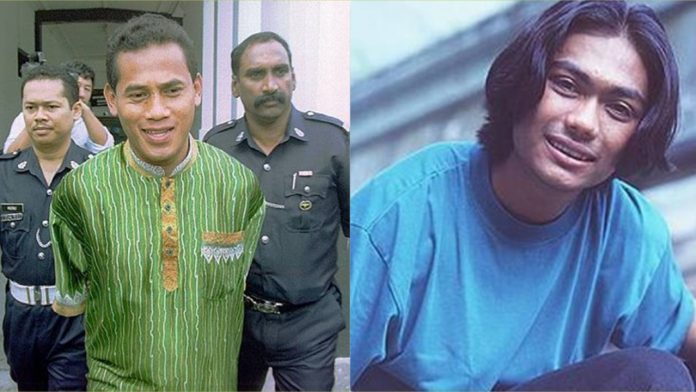 Amrlamnnn's tweet photo. Pembunuh Along Spoon bebas hari ini

Bekas anggota polis berpangkat lans koperal, Mohd Ya’cob Demyati yang membunuh penyanyi kumpulan Spoon era 90-an, Allahyarham Along dibebaskan dari Penjara Kajang, pada Khamis.

ini adalah bebenang kes https://t.co/37jUBgYXSU
