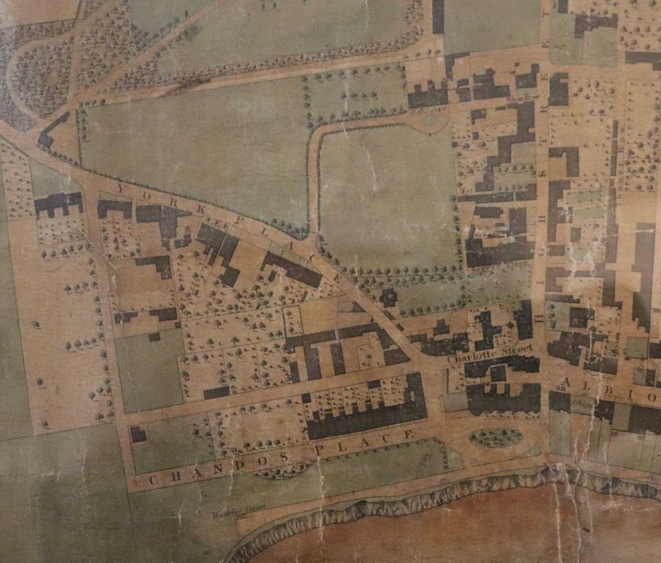 Angela Burdett Coutts had dinner with Dickens here in 1847, partly because she wanted to meet Hans Christian Andersen. But which town is it? kent-maps.online/19c/19c-burdet…