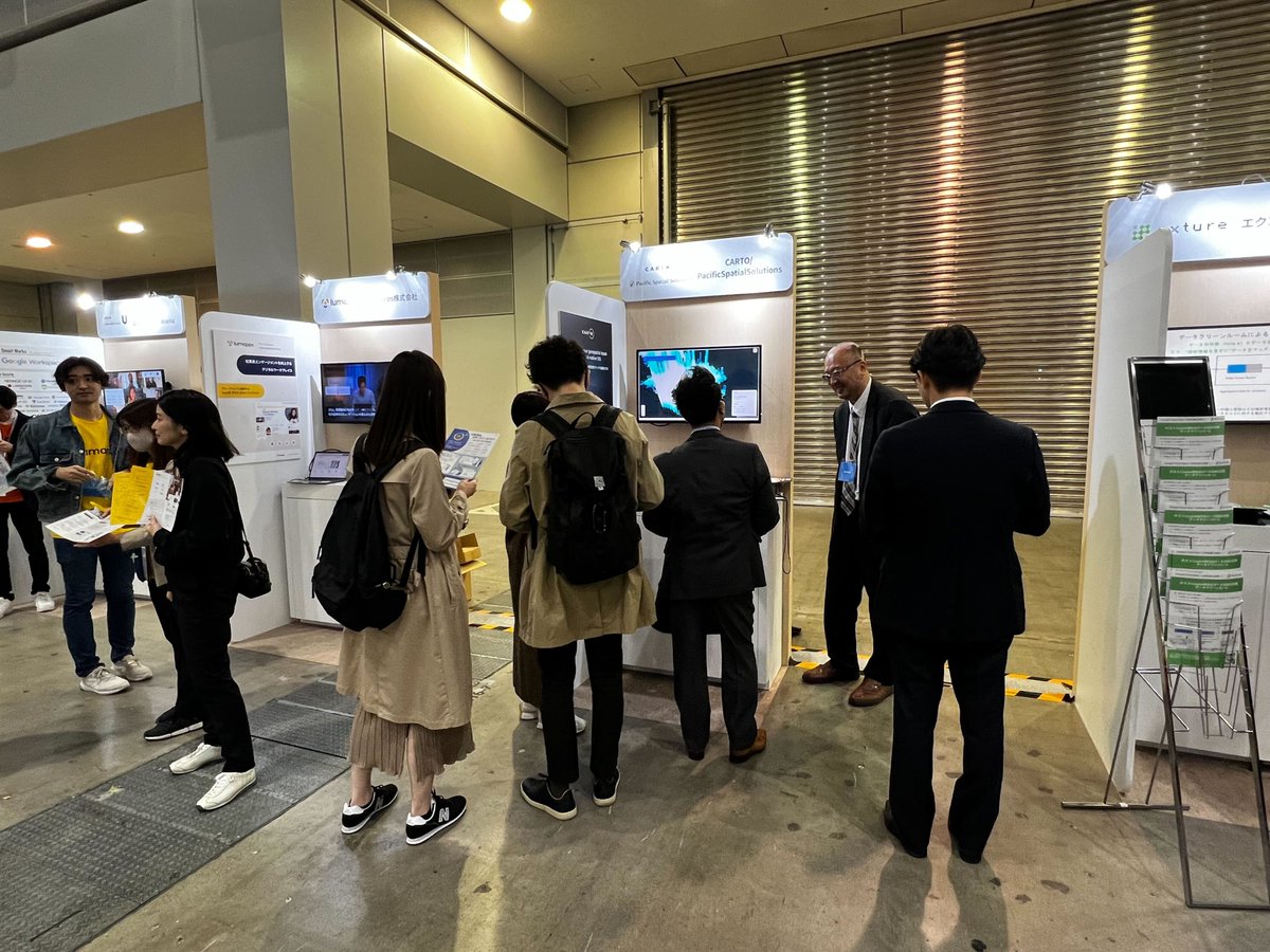CARTO's tweet image. Our team at Google Cloud Next 23' Tokyo ☁️🗼
Whether you're investing in #SpatialDataScience for your organization or are looking for a large-scale data analysis platform, get in touch with the team to discover spatial analytics for #BigQuery.