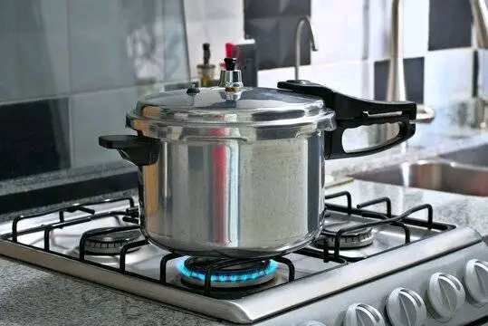 Homepad4280's tweet photo. Simplify your daily routine with HomePad appliances. Get reminders, recipes, and news updates while you cook, clean, or relax. Upgrade your home experience now!
#Homepadappliances
#Simplythebest https://t.co/TQypHHw5o9