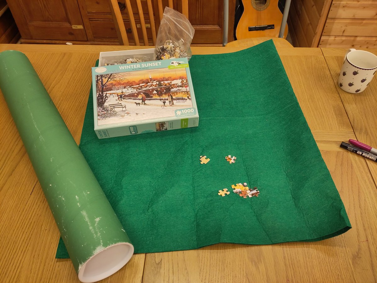 #SharingNotShopping as we edge towards Black Friday... Share something instead. Jigsaw puzzles are great sharables as once they are done they are done! (This one needs some work!) umbrellasussex.org.uk/Hastingslibrar…