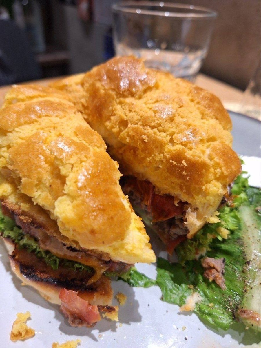 Fajoba1's tweet photo. #投稿 #圖片分享
=============
#西環
#Beeger2
#漢堡 #burger
FB: Beeger2
IG: beeger2hk
🎈 西環堅尼地城士美菲路1-15號美新大廈地下J號舖
💛💛💛💛💛💛💛💛
多謝支持我地🙂
和你撐良心店(非餐廳食肆) / 為食台 報料:
@tvidh2o / @hker0000 https://t.co/gk15zvEtko
