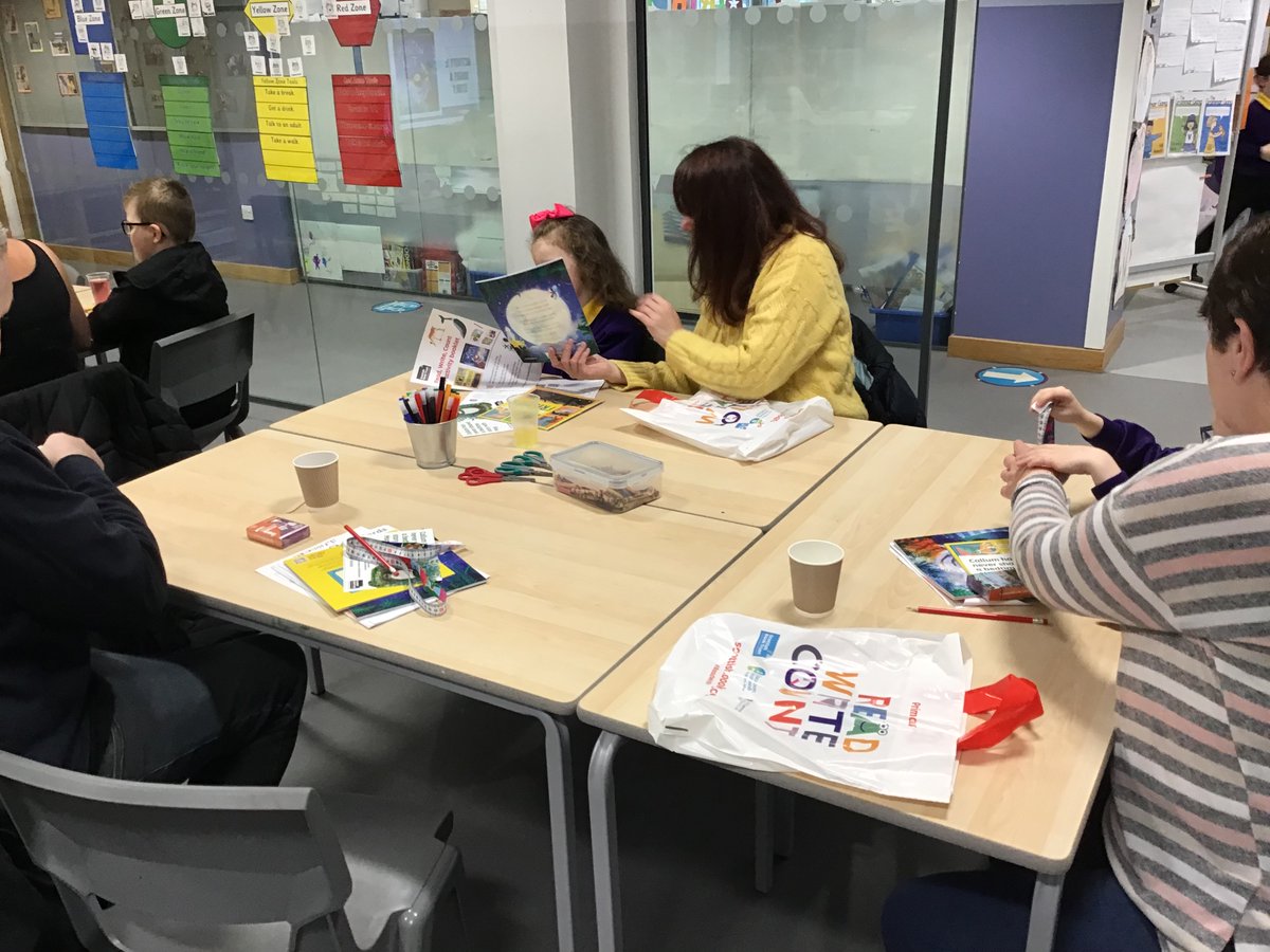 TollbraePS's tweet image. Games and Grub with some of our Primary 3 pupils and parents, introducing this year’s #ReadWriteCount books and activities. @scottishbktrust