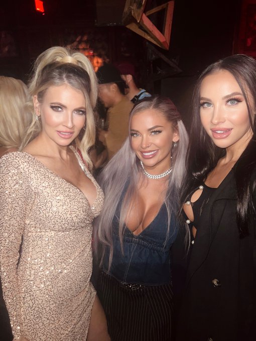No XBIZ nominations, but it was a great night! I saw several friends, and I met so many new performers<a href="/tag/believe"class="tags"><span>#believe</span></a><a href="/tag/workhard"class="tags"><span>#workhard</span></a><a href="/tag/keepgrinding"class="tags"><span>#keepgrinding</span></a>