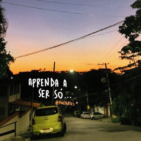 Aprendo a desabafar com meus acertos, quem vê debocha e quem apanha chora.