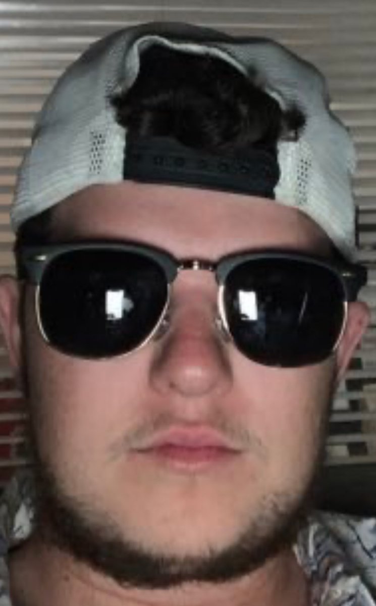 qtboomzy's tweet photo. @resetfn17 @back2ells @pafelfv Have fun beefin with a 15 yr old girl dude lmfao 😭 https://t.co/sN1i4SsYSB