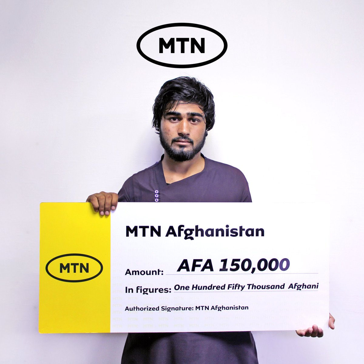 AtomaAfg's tweet image. اگر شما نیز تا هنوز سیمکارت خویش را راجستر ننموده اید، همین حالا همراه با تذکرۀ اصلی خویش به نزدیکترین نمایندگی ام تی ان مراجعه نمایید، سیمکارت تان را راجستر نموده و به قید قرعه برندۀ جوایز گوناگون شوید.

#MTN #SimVerification #Winner