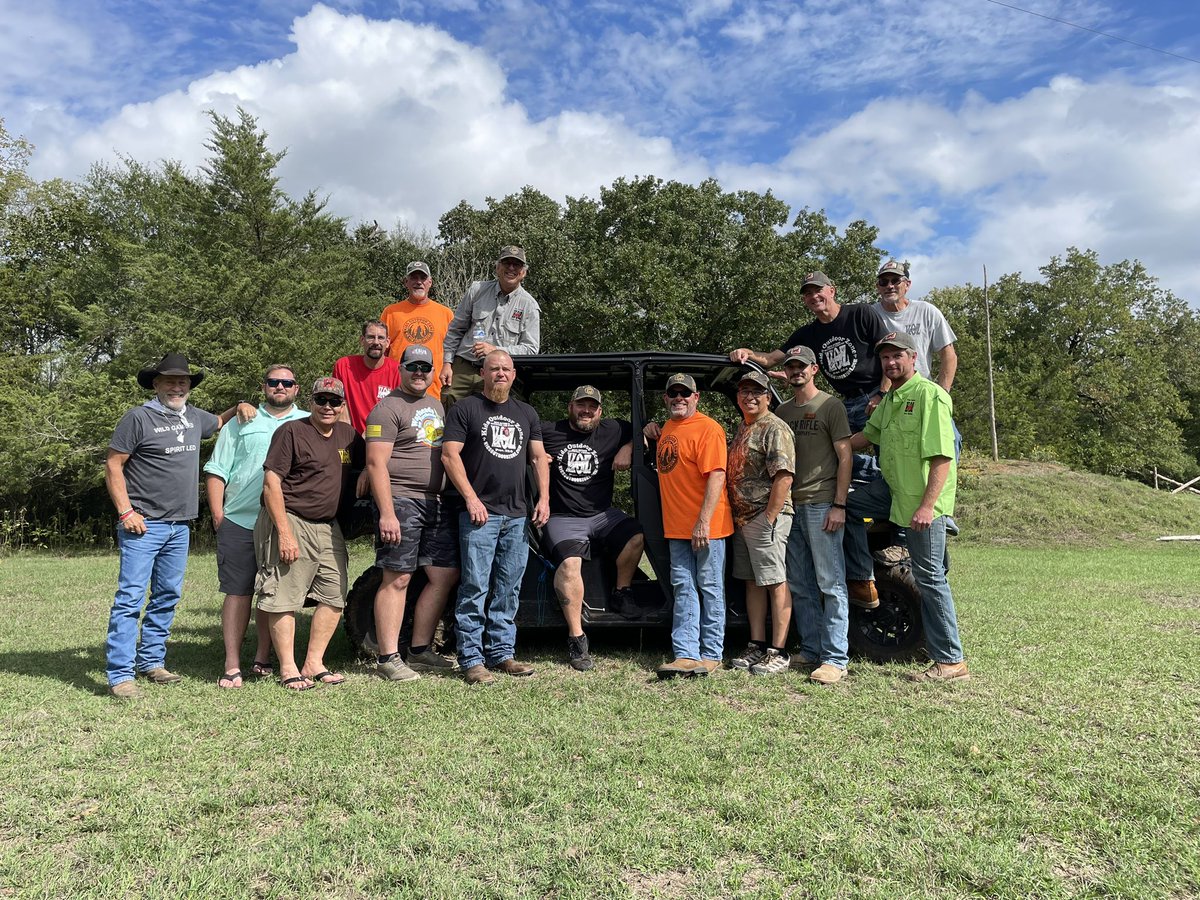 KidsOutdoorZone's tweet photo. So these men get it. @KidsOutdoorZone https://t.co/vGyWZlVa0m