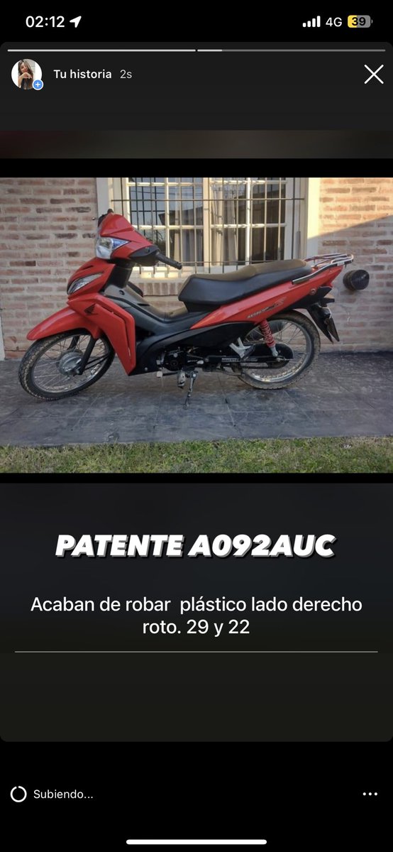 R_Manfrias's tweet photo. Le robaron la moto a mi hermano de la puerta de medife 29 y 22. PATENTE A092AUC. Cualquier información sirve!!!! https://t.co/bwVmaXZXUC