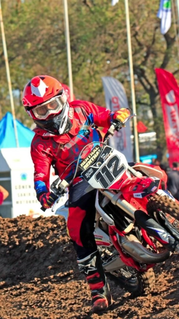 efeokur's tweet photo. Gönen yarışından 

📸 @burhanenduro

#motocross #motorcycle https://t.co/h4OcJo5FPM https://t.co/IlQ7KUzf3w