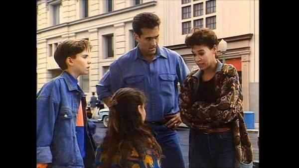 SteveChung1968's tweet photo. The "Child's Play" episode of the Flash TV series produced by Danny Bilson &amp; Paul De Meo, and starring actor John Wesley Shipp as Barry Allen first aired on this day in 1990.
Teleplay by Howard Chaykin and John Francis Moore.
https://t.co/RapmbYDV0V https://t.co/r5xrO616XJ