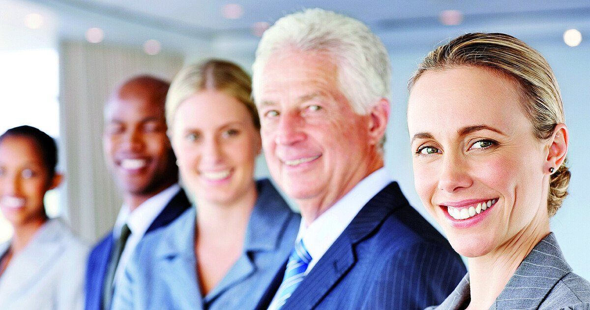 Bei den Führungsgrundsätzen geht es nicht darum, nur zu managen oder zu führen, sondern die richtige Mitte herauszufinden. buff.ly/49x5GK3