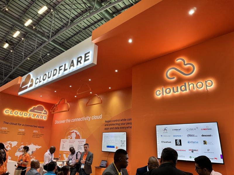 CloudHop tweet media