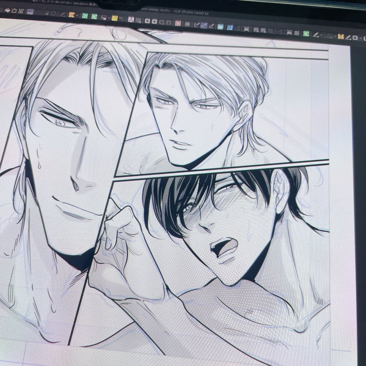 貴族のコミックス描き下ろし原稿中🌸
相変わらず楽しそうにイチャイチャしてますw
今日も頑張るぞー!
#貴族は天使の蜜を乞う 