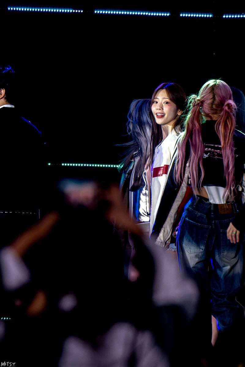 NATS00004's tweet photo. 230527 DreamConcert 29th(BUSAN)
DREAMCATCHER
あの時も
キミは
光っていた...✨
JIU様😍カワイィ....
#드림콘서트
#드림캐쳐 #Dreamcatcher
#지유 #수아 #시연 #한동
#유현 #다미 #가현
#JIU #SUA #SIYEON #HANDONG
#YOOHYEON #DAMI #GAHYEON
#from_us #insomnia
@hf_dreamcatcher https://t.co/EdHTW9jsYk