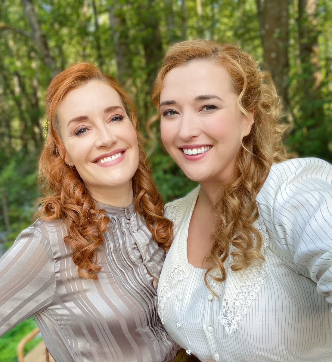 What’s that old joke? A couple of red heads walk into a hot springs… if you remember the punchline let me know 😘 A big shoutout to @johannahnewmarch ❤️ it was so lovely getting to work with you last year. You’re such a light and positive force. A gift to any set you walk on to!
