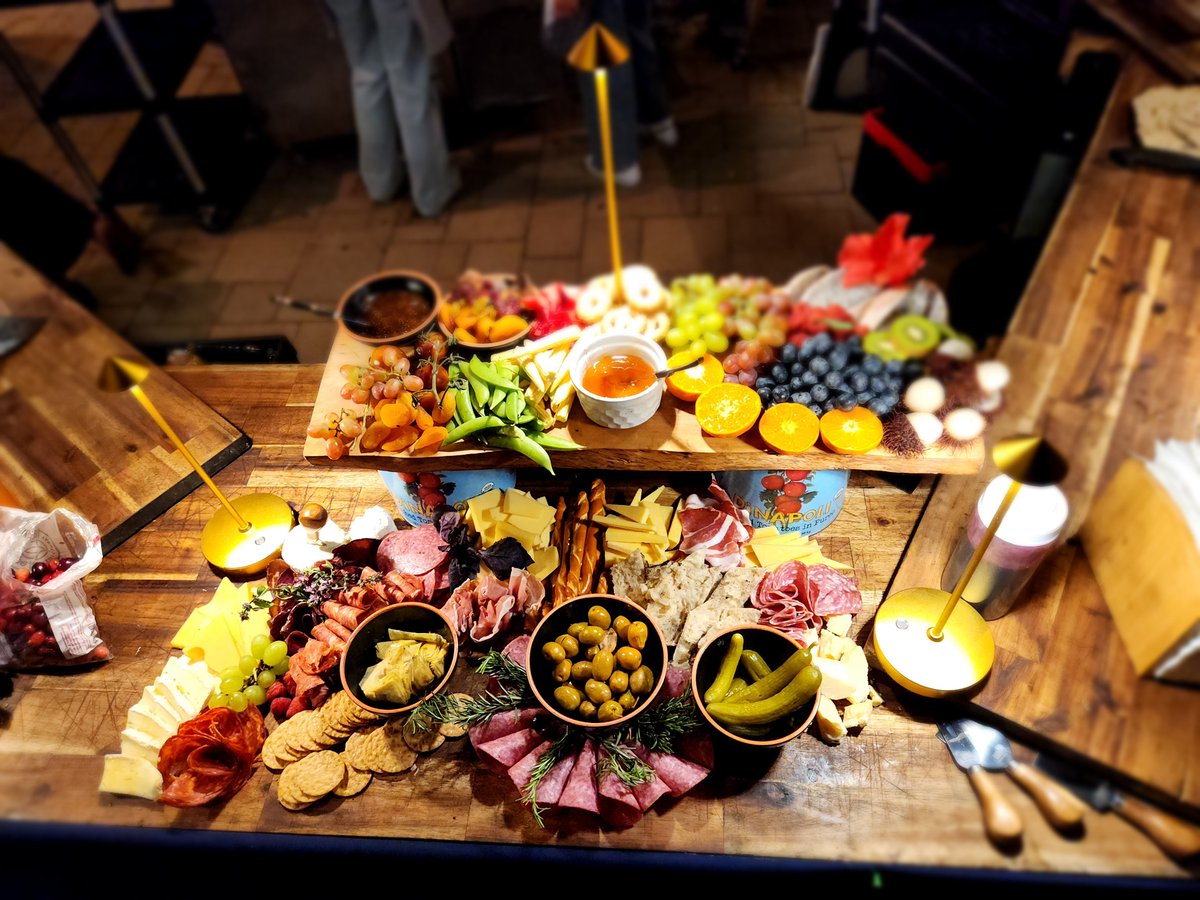 RED OVEN - Pizza (@redovenpizza) on Twitter photo 