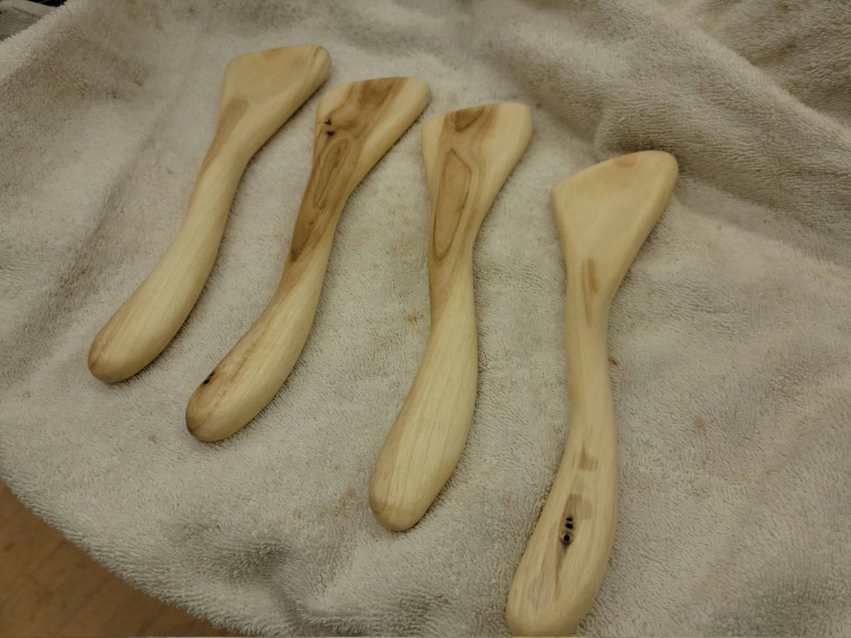 CFVWoodcarvers's tweet photo. A few pictures of a diverse selection of carving projects from tonight's club gathering at Yale Secondary School.
If you've always wanted to give woodcarving a try, feel free to reach out about coming out to one of our weekly meetings! https://t.co/1cC06E8nBm