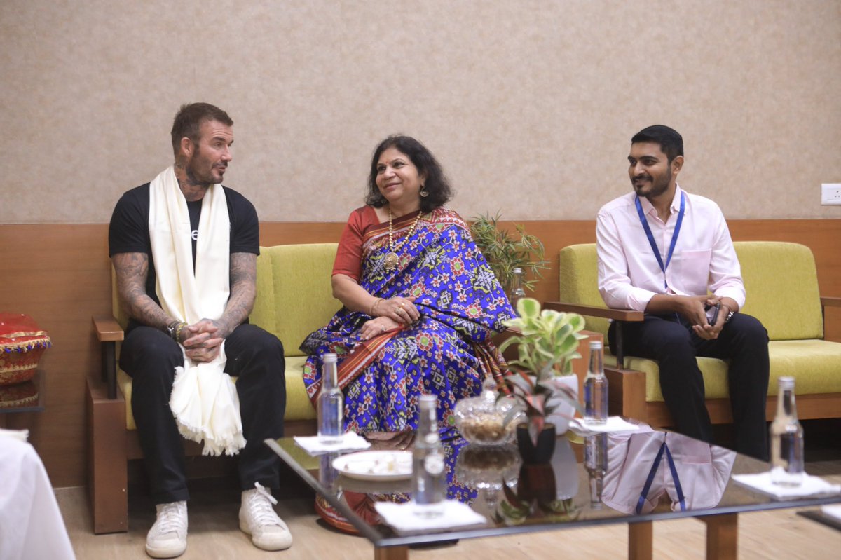 David Beckham visited Gujarat University during Diwali, applauding UNICEF & GUSEC's efforts in empowering women entrepreneurs and supporting child innovators. #UNICEF #GUSEC #DiwaliVisit