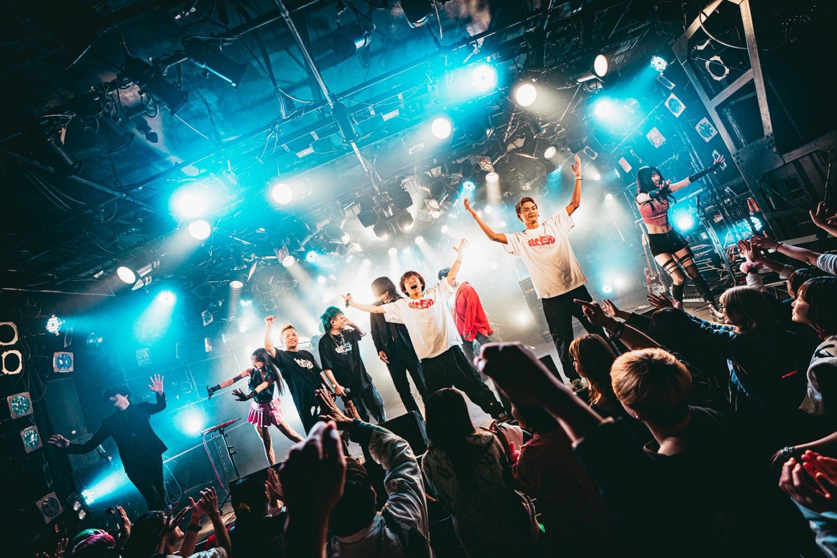 BACKSHOWDr's tweet photo. BACKSHOW chapter 2 start.

2023.11.13渋谷CLUB QUATTRO
photo by @musicmagic3923 https://t.co/05EyHYPfmb