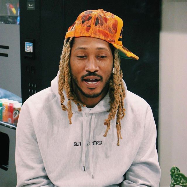 RealSihleIV's tweet photo. Show me 4 artists you listen to that are so different https://t.co/7ZJaFz3Wfn