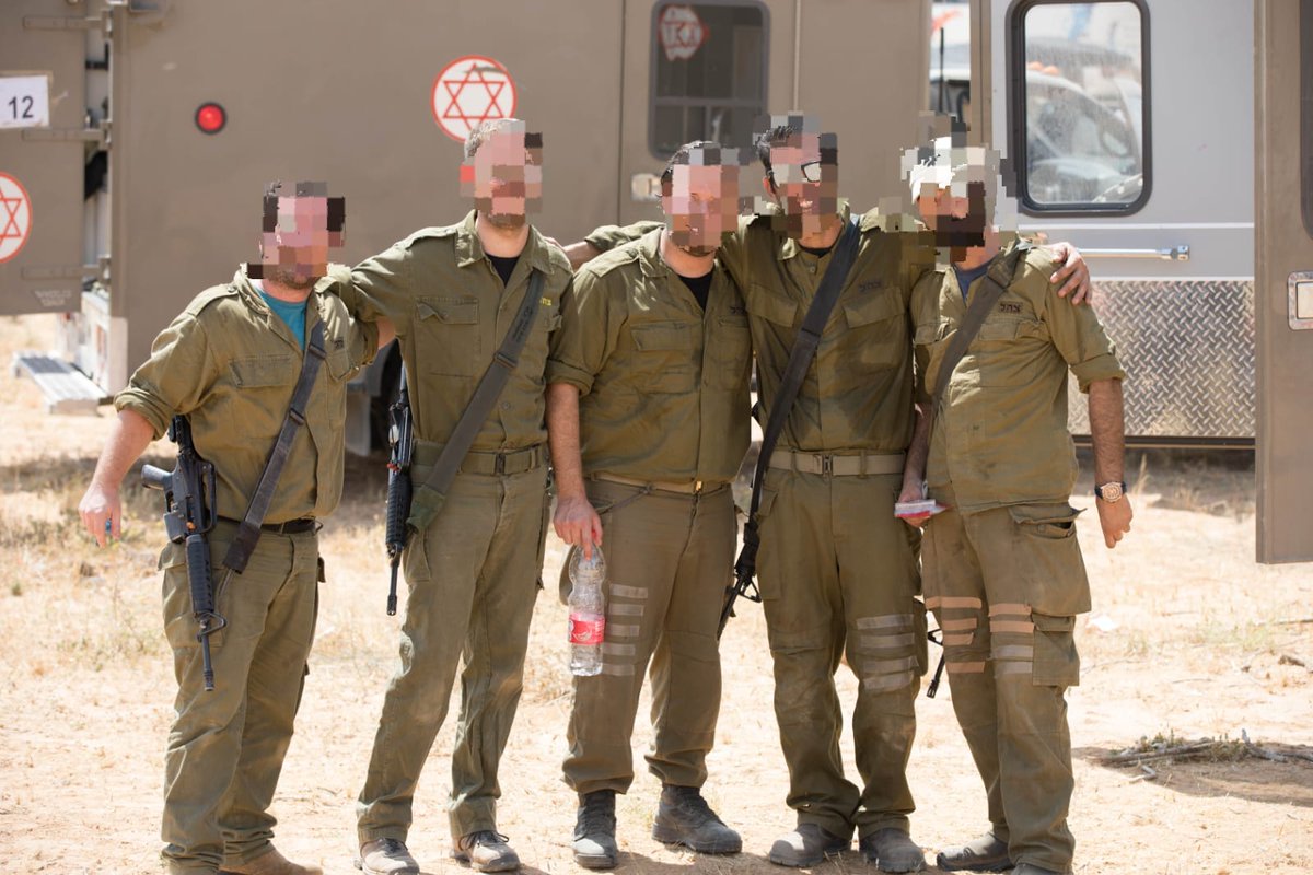 bmmilorg's tweet image. Winter poses unique challenges for security forces.
Our solution: rescue blankets to prevent hypothermia post-injury, saving lives.

Help us protect our heroes. Join us! bmmil.org/iron-swords 

#SafetyFirst #RescueTech #medical