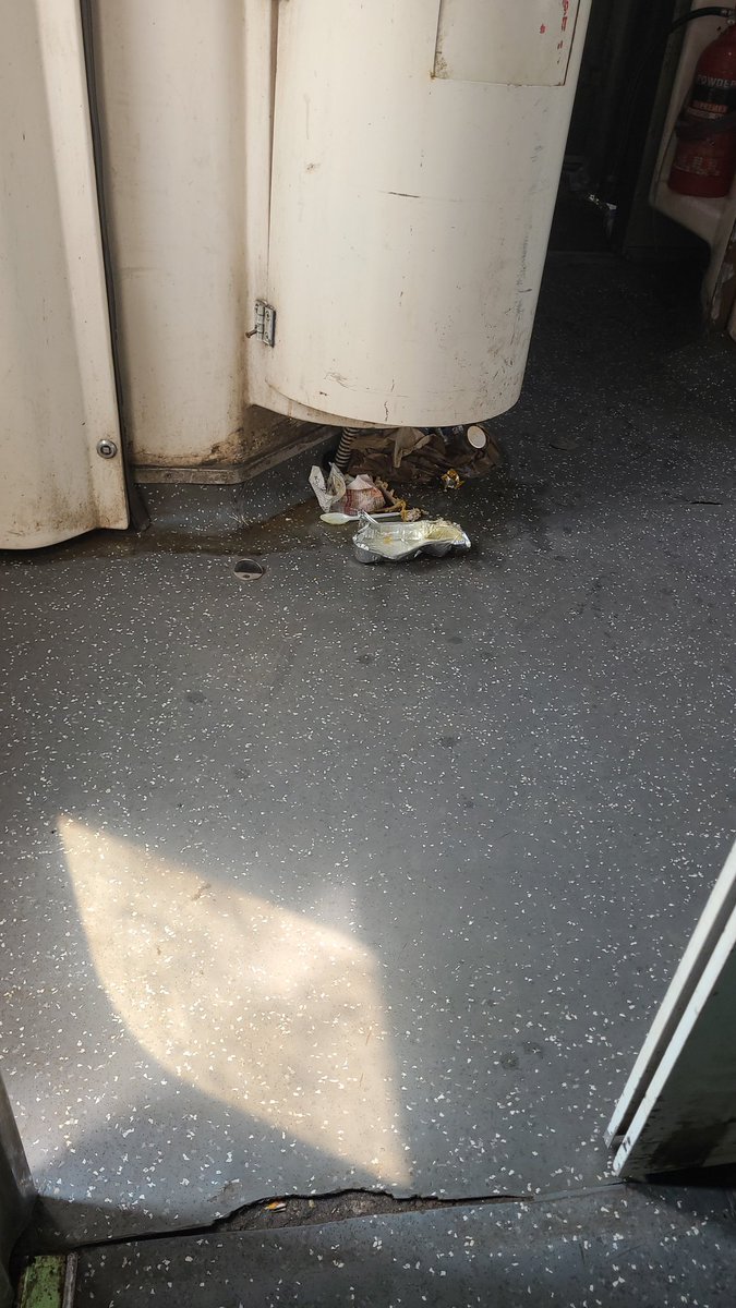 BnjanRaj's tweet photo. @drmrnc @RailwaySeva @AshwiniVaishnaw @IRCTCofficial 
Hi, I do not understand why train plying to ranchi has always some or other issues. Their is no supply of water neither wastes are properly disposed. @narendramodi seriously need changes of official.
Coach : M3
Train : 22838 https://t.co/s2aaLgqOVF