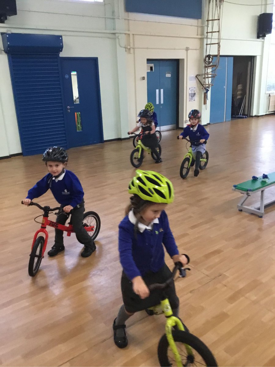 GoosewellP's tweet photo. Reception are enjoying their balanceability sessions this week with Bikeability Bruce from Plymouth Schools Sports Partnership.
They have learnt lots of new skills and had lots of fun!
#goosewellprimaryacademy #pssp #balancebike #bikeability #balanceability #reception #eyfs https://t.co/rhemwrtqIt