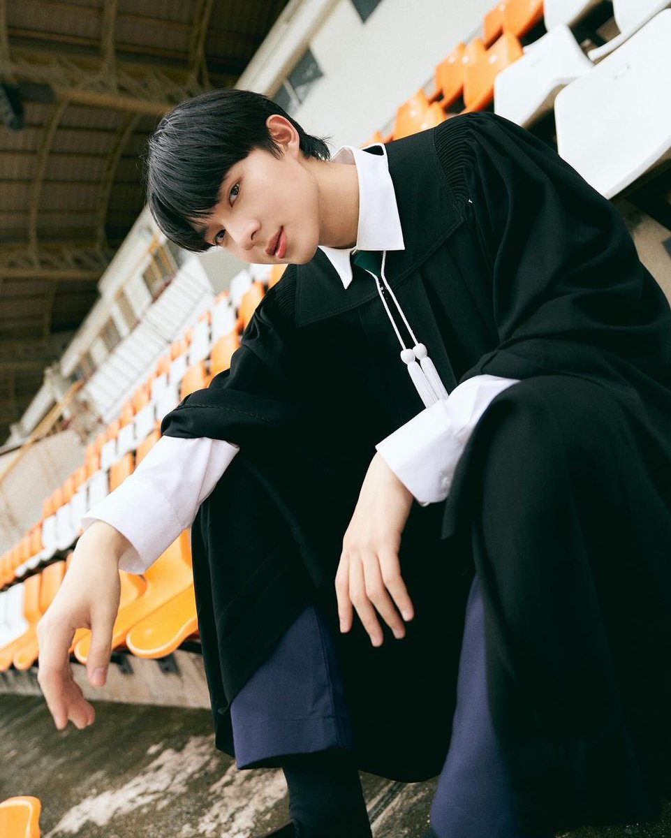 【☁️📷】
 ©️ ig : tonnamii
 🗓 : 16.11.2023

🎓✨💖

12Oct Proud of NuNew
#นุนิวเกียรตินิยมอันดับหนึ่ง
#NuNewGraduationDay

— @CwrNew ♡
#NuNew #NanaNu