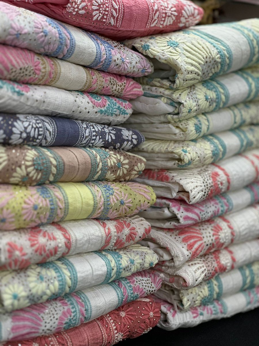 apparelschikan's tweet photo. Beautiful Chikankari outfits for weddings and festive season

Embellished in Mukaish and Lucknowi chikan work

Hand embroidery work on pure Mul Chanderi Silk 

Extremely comfortable and premium fabric 

Do DM us for more queries https://t.co/NkT5CPcbNe