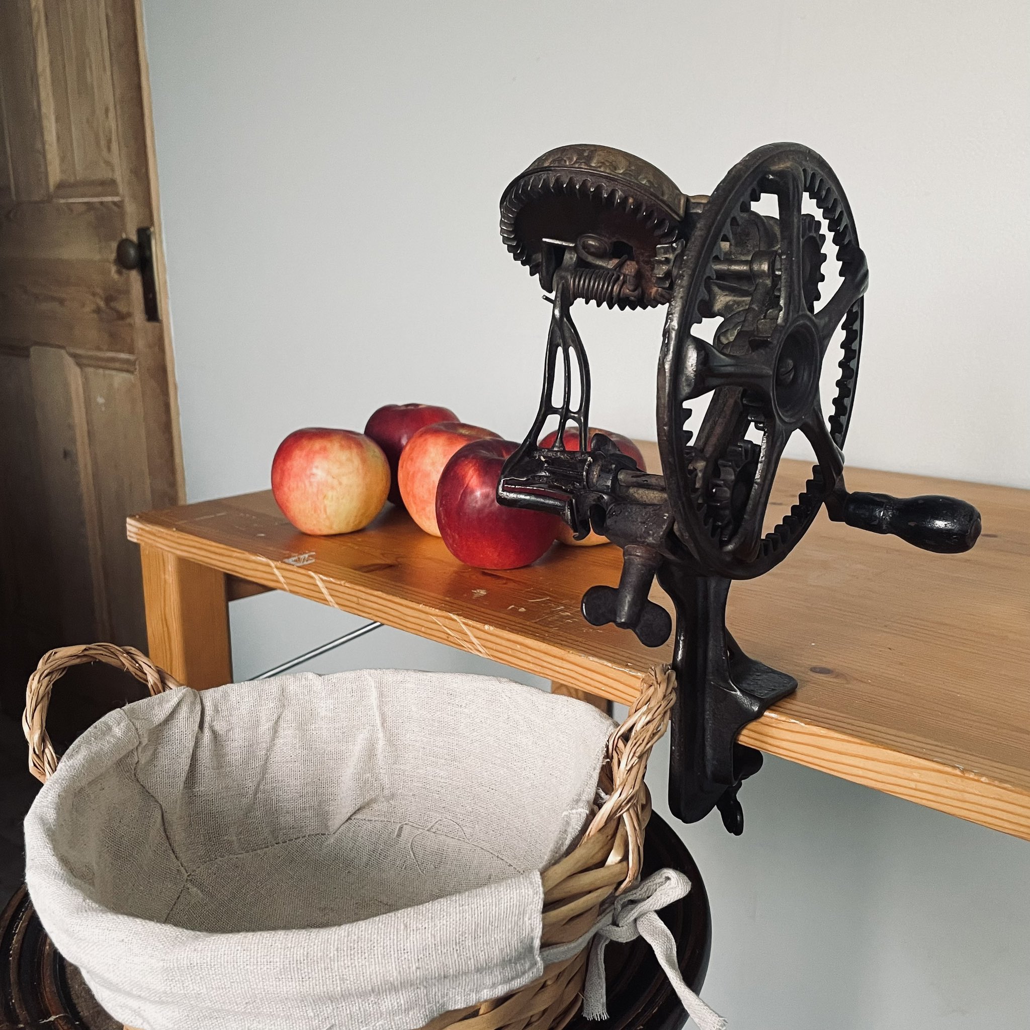 アメリカアンティークのリンゴかご アメリカアンティークのリンゴかご 【公式通販】