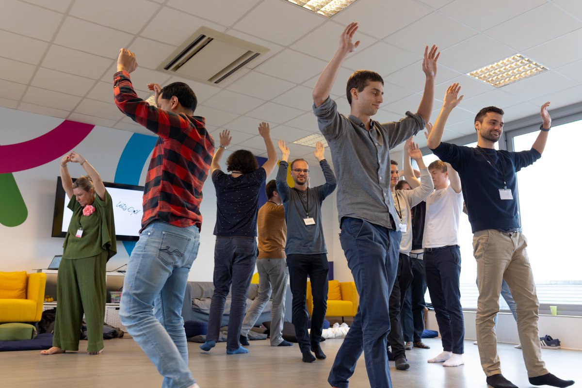 PT_PlanetTalent's tweet photo. Onze professionals bij Planet Talent hebben zich tijdens de Kick-Off volledig ondergedompeld in de wereld van persoonlijk leiderschap en het worden van een 'Trusted Advisor' voor onze klanten. https://t.co/M8ImcvG2fI