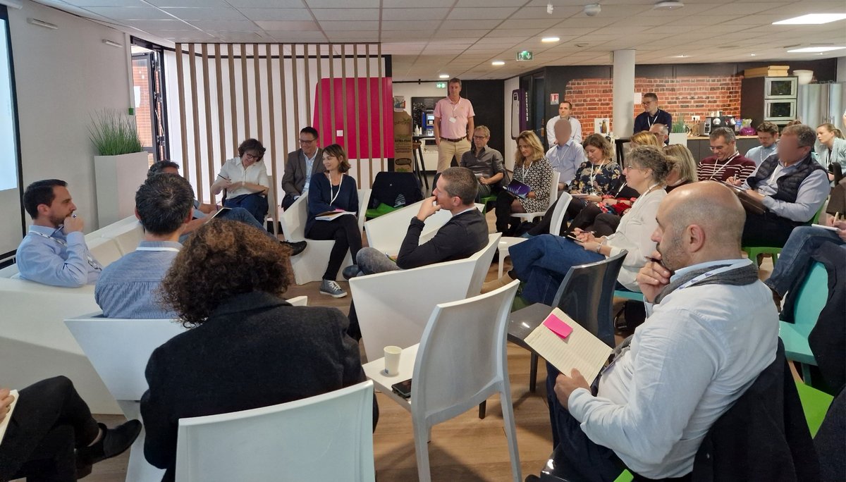 SQLI_FR's tweet image. #meetup Nous sommes très heureux d'avoir partagé avec nos clients une journée d'échange très enrichissante au sujet de l'importance des #RH dans les #Transformation des organisations.
Merci à notre partenaire @ScaledAgile, avec qui nous avons organisé ce meetup.