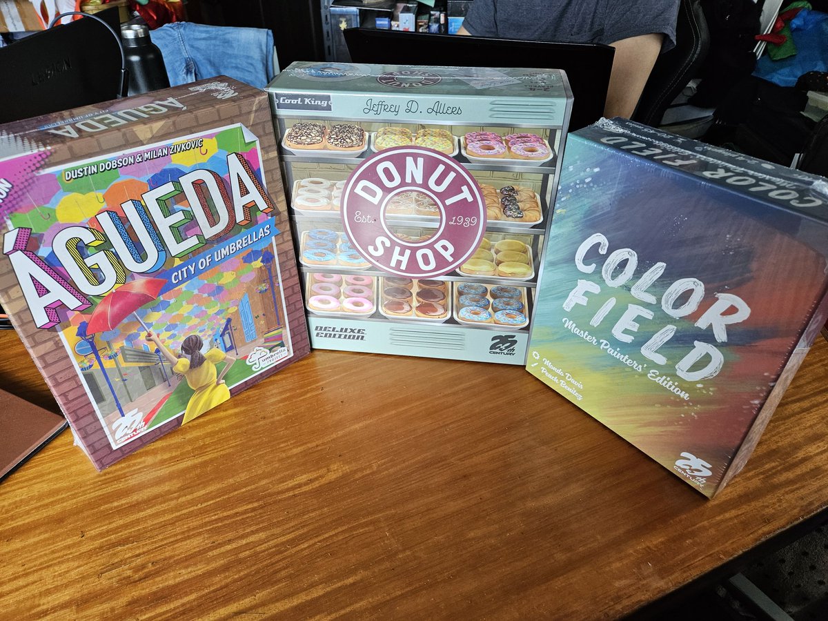 rgsunico's tweet image. Surprise, surprise! The Kickstarter rewards for the joint #Agueda, #ColorField, and #DonutShop just arrived!
#TAGsessions #TabletopGames #BoardGames