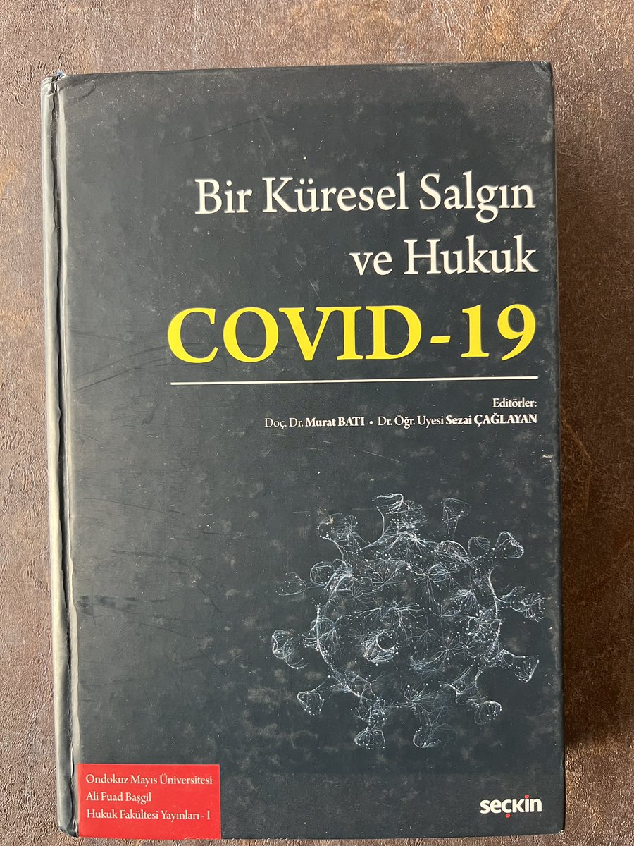 taylanbarin's tweet photo. Hasan Sayim Vural Hocamla birlikte kaleme aldığımız ve Murat Hoca'nın @prof_bati editörlüğünde yayımlanan kitaptaki makalemizde değindiğimiz konuya ilişkin AYM kararı; bizim vardığımız sonuçla aynı doğrultuda "kanunilikten ihlal" şeklinde bugünkü Resmî Gazetede yayımlandı. https://t.co/duu2ht3gJQ