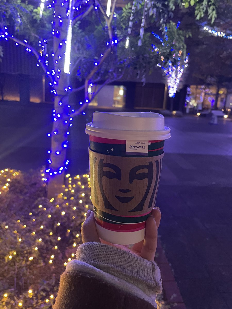 JftUe's tweet photo. おはよう？ん？こんにちわ
今日はお出かけしてます🏎
晴れてるとすっごい気持ちいいね🫶🏻
最近はお散歩にはまってて、これは夜歩いたときの写真💗 https://t.co/oXZShNZcLj