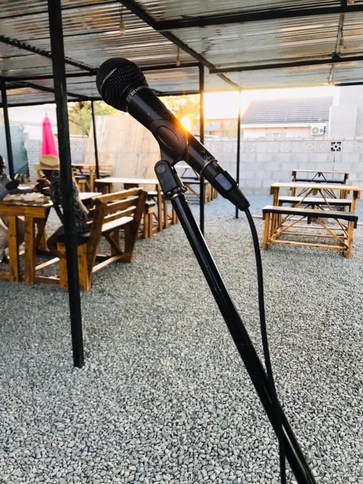 BurgersTarven's tweet photo. THURSDAYS ARE FOR KARAOKE 🔥🔥

Join us tonight from 7pm until 9pm⏰
Calling out all super stars to come and serenade us🎙

We are behind Galo, peolwane street, plot 3945, minestone📌 https://t.co/v1rfNxw0jf