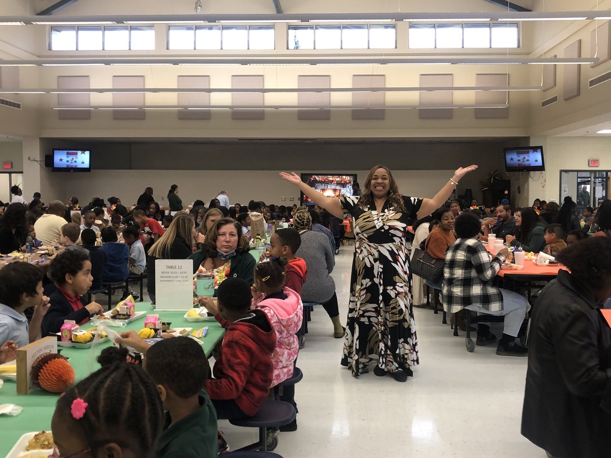 DrTiffanyRicha1's tweet photo. Another great family engagement activity at Live Oak ES. Thanksgiving Luncheons are always a hit at the “Oak” and we’re grateful. Wow 🤩 400+ families served. Thank You LOES Nutrition Staff &amp; teachers, you rock! 
@LIVEOAKELEM @NutritionNCSS @NewtonCoSchools https://t.co/OZmDjBJkxF