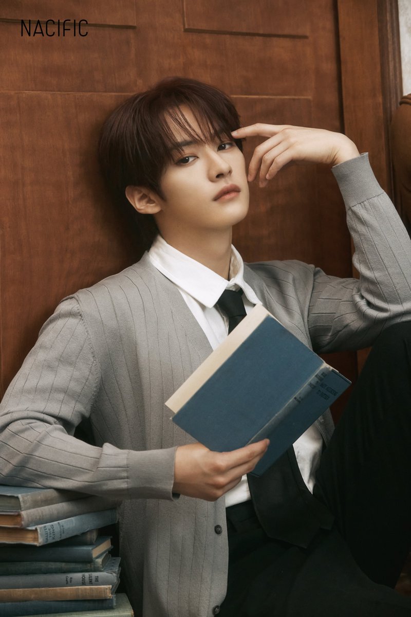 KrNacific's tweet photo. 𝗡𝗔𝗖𝗜𝗙𝗜𝗖 𝗫 𝗦𝘁𝗿𝗮𝘆 𝗞𝗶𝗱𝘀

𝐓𝐡𝐞 𝐒𝐭𝐨𝐫𝐲 𝐨𝐟 𝐍𝐀𝐂𝐈𝐅𝐈𝐂 𝐰𝐢𝐭𝐡 𝐋𝗲𝗲 𝗞𝗻𝗼𝘄📖

#네시픽 #스트레이키즈 #리노 
#nacific #StrayKids #LeeKnow https://t.co/Nrk6gV1eft