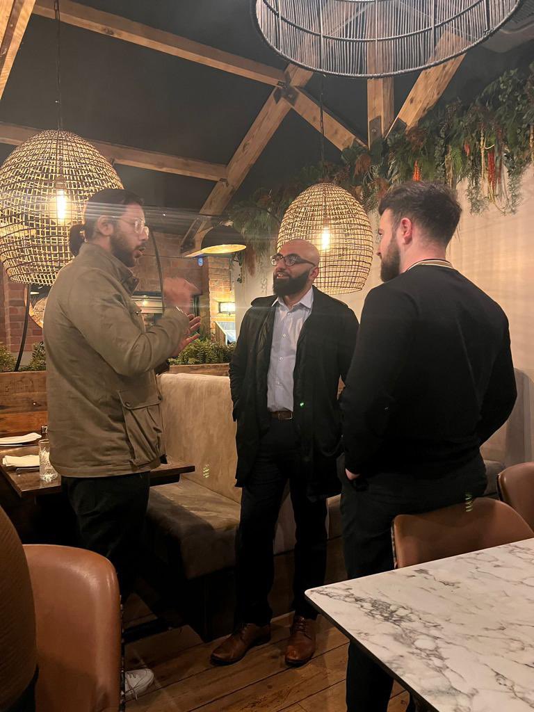 A busy evening last night at the Manchester Business Circle

#networking #Manchester