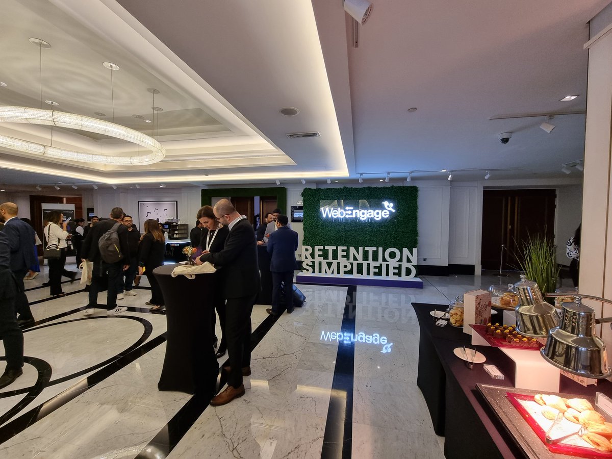 avlesh's tweet image. Hello Dubai!
#EngageMint DXB edition is now underway, and we are going to paint the town purple 💜 

For a change, both Ankit and I are making an appearance for the first time at any international edition of EM. Holler, if you are around.

Go @WebEngage!