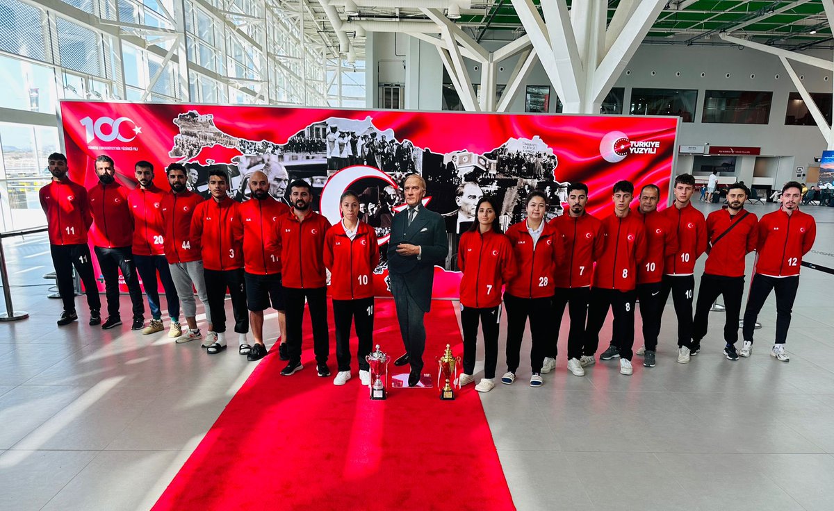 🇹🇷🇹🇷TÜRKİYE #ayaktenisi <a href="/gencliksporbak/">Gençlik ve Spor Bakanlığı 🇹🇷</a> <a href="/OA_BAK/">Dr. Osman Aşkın Bak</a>